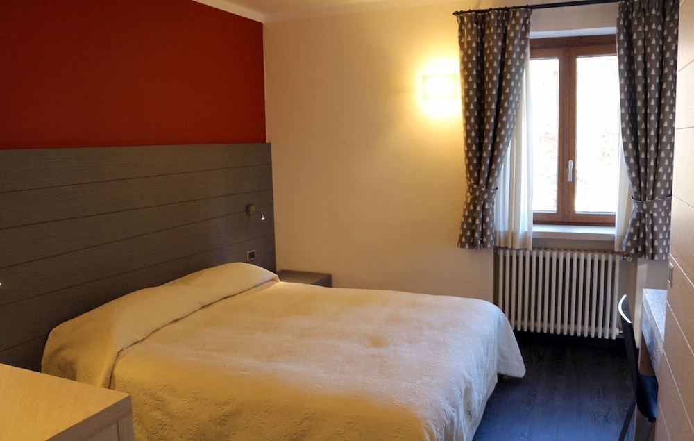Deluxe Suite photo 2