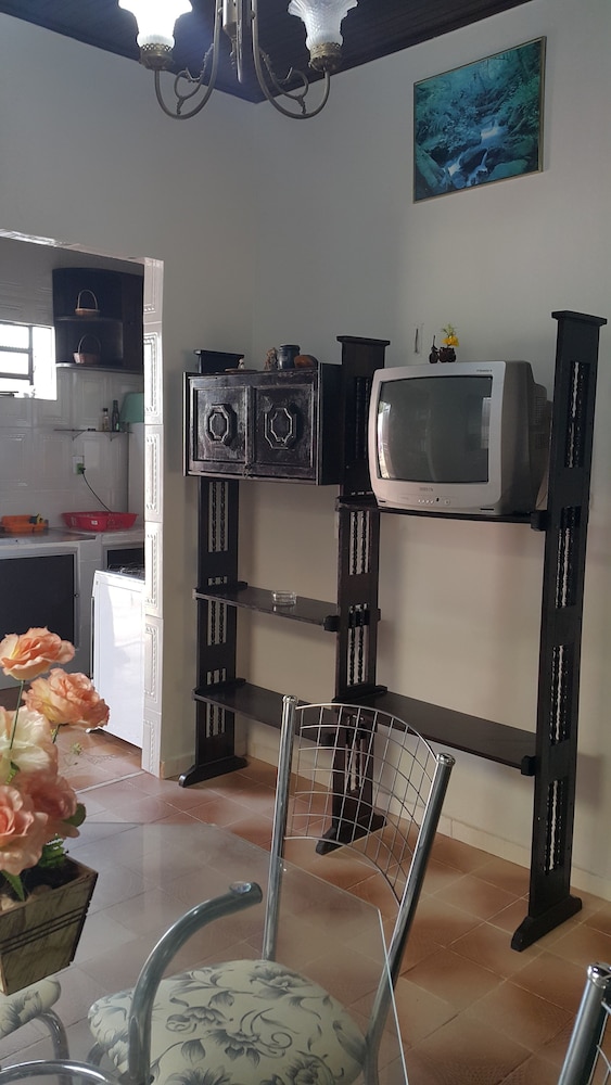 Basic House, 2 Bedrooms, Lakeside photo 3