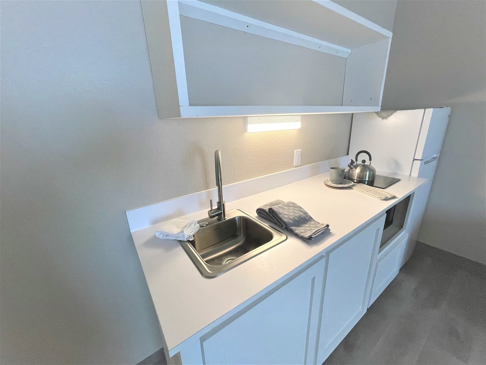 Standard Room, 2 Queen Beds, Non Smoking, Kitchenette - Photo 4
