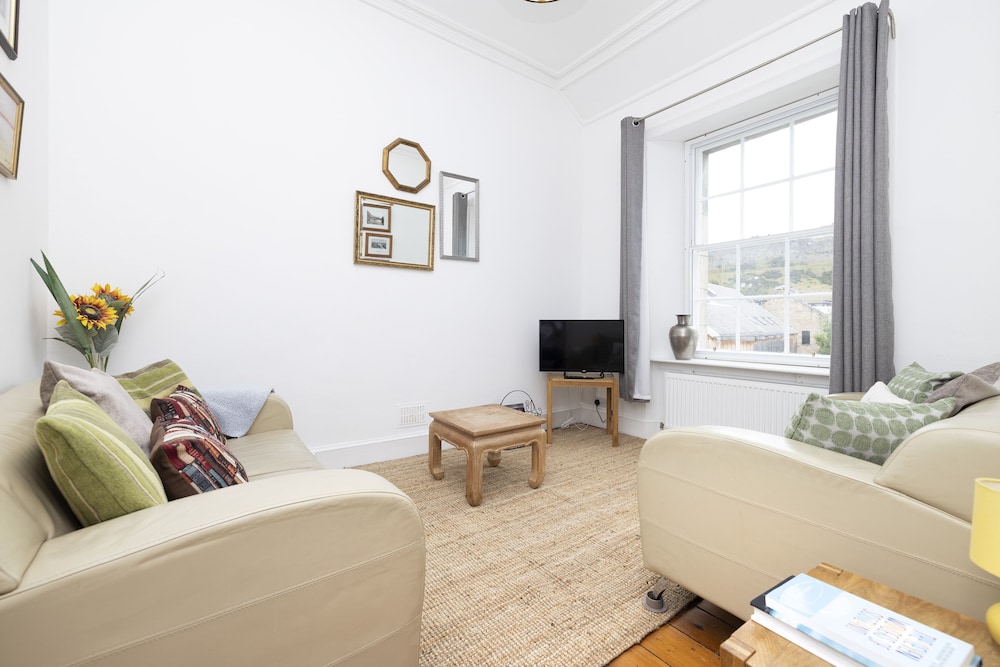 Apartment (2 Bedrooms)