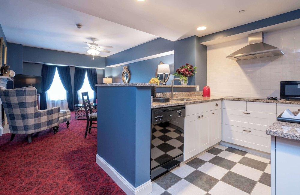 Luxury Suite, 1 Bedroom - Photo 5