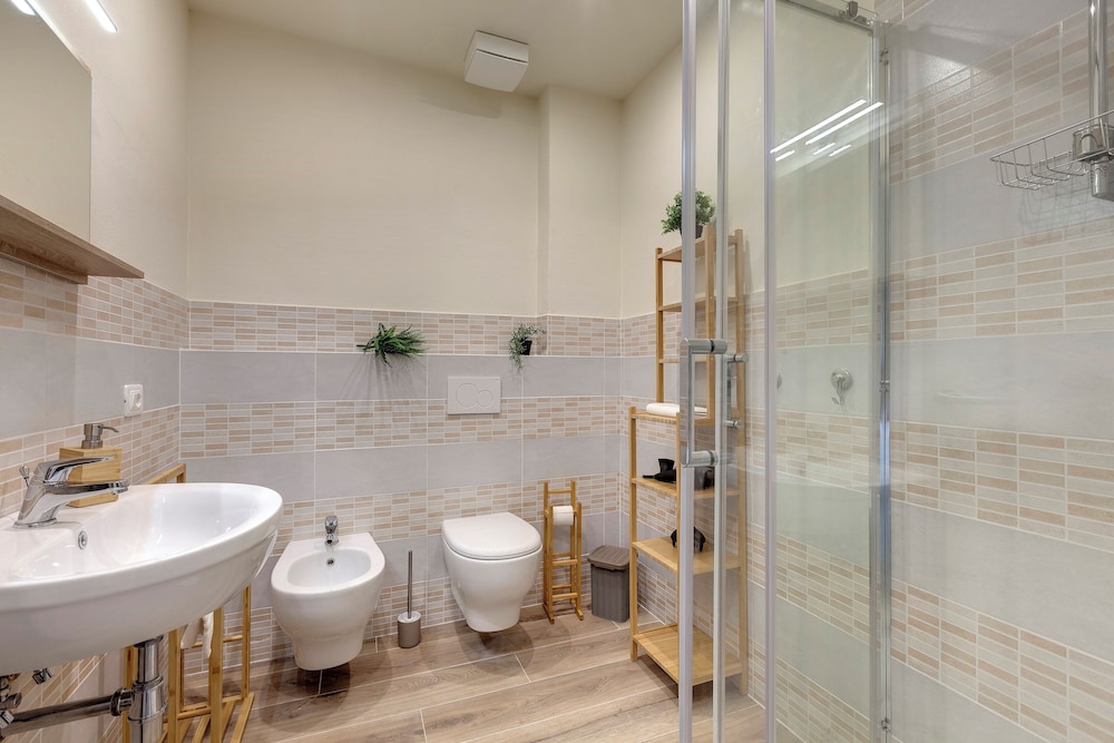 Sinfonia - Two Bedroom Apartment - 3rd Floor photo 2