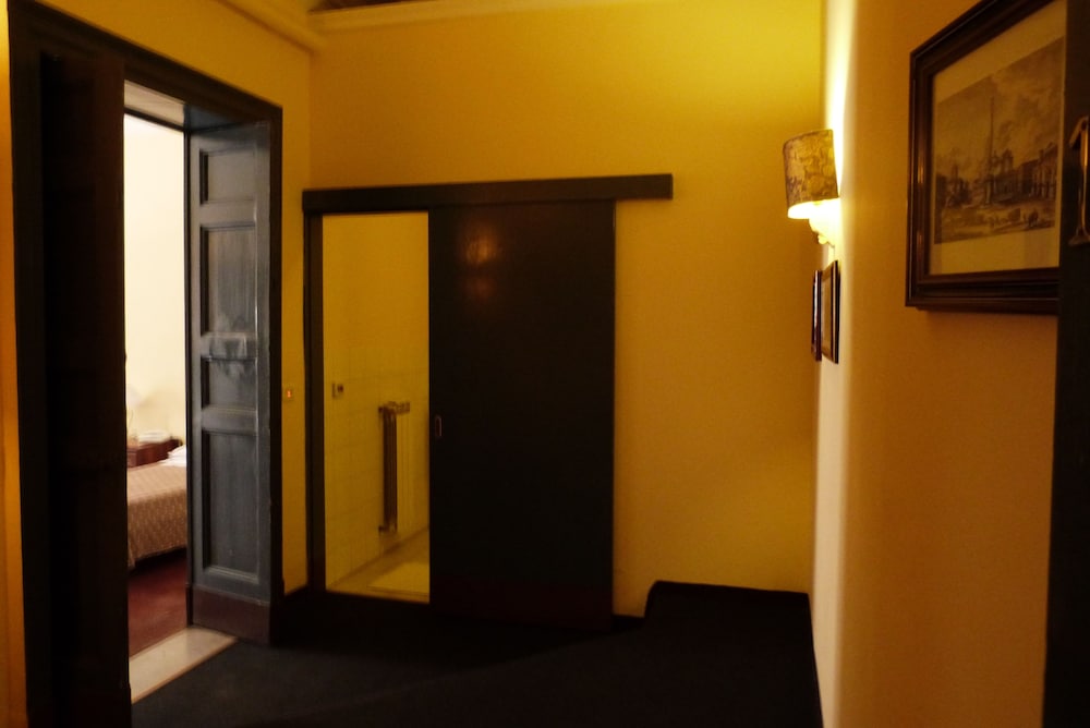 Family Room - Photo 11