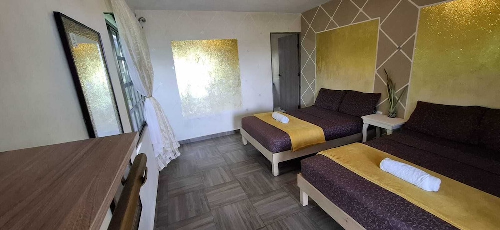 Family Double Room, Lagoon View photo 3