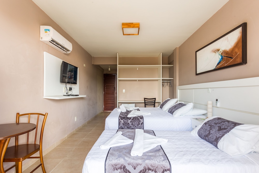 Standard Triple Room, Multiple Beds photo 3