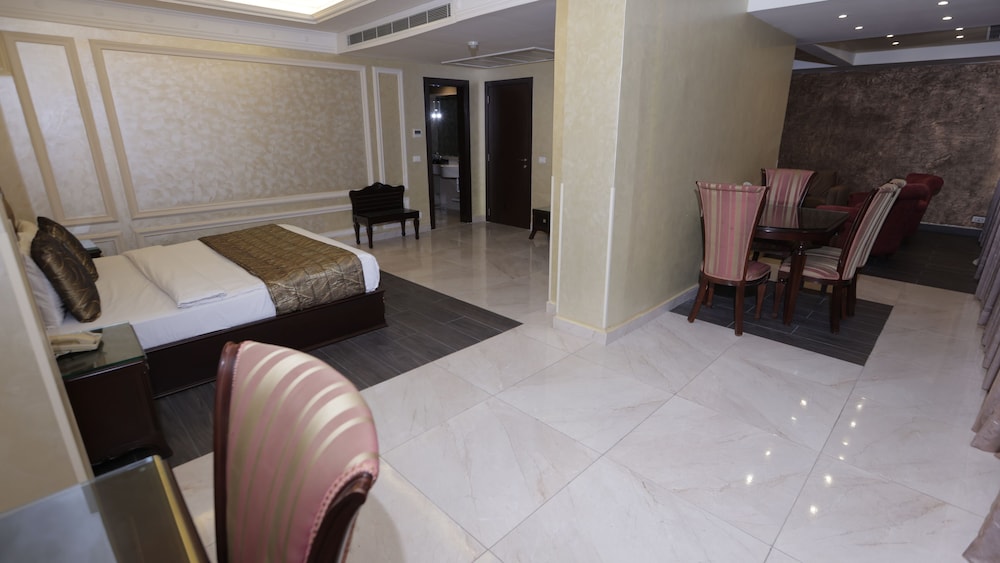 Presidential Suite photo 2