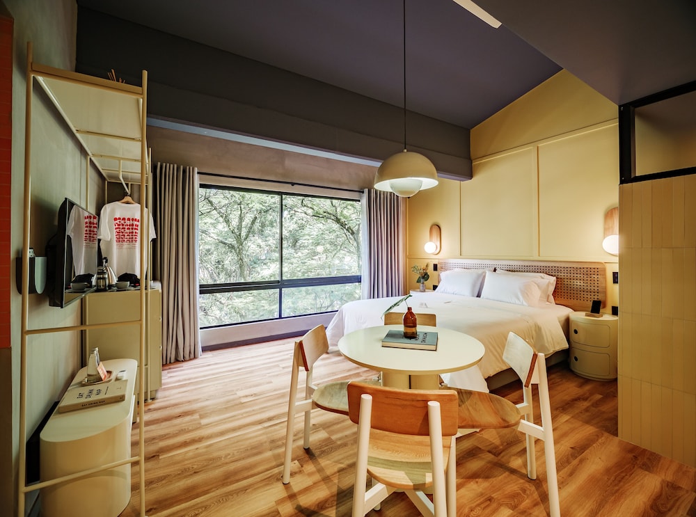 Superior Apartment, 1 King Bed, Kitchen