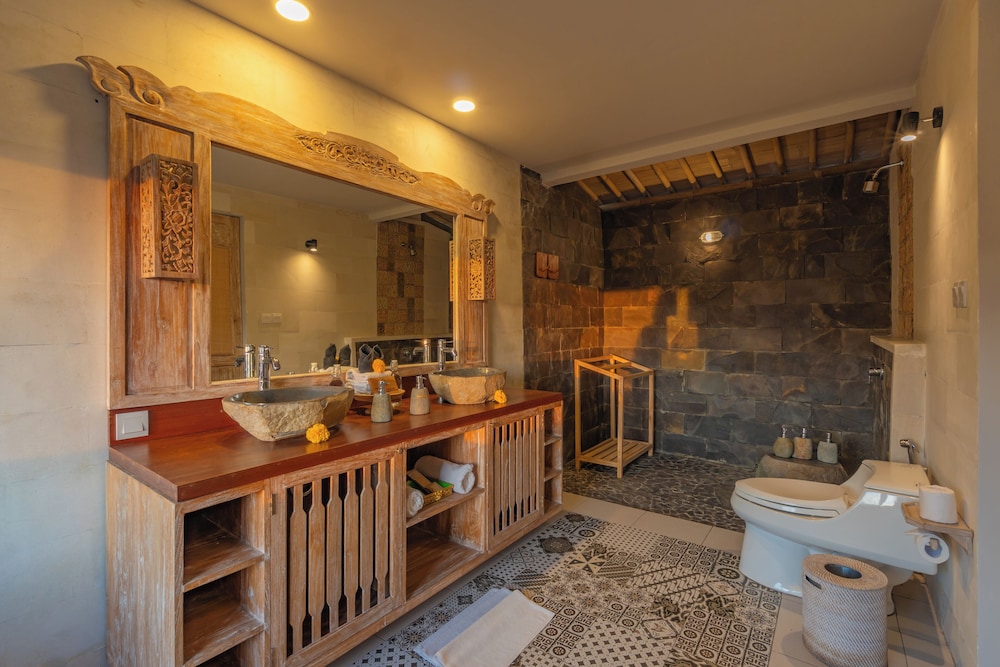 Royal Jacuzzi Pool Villa - Photo 11