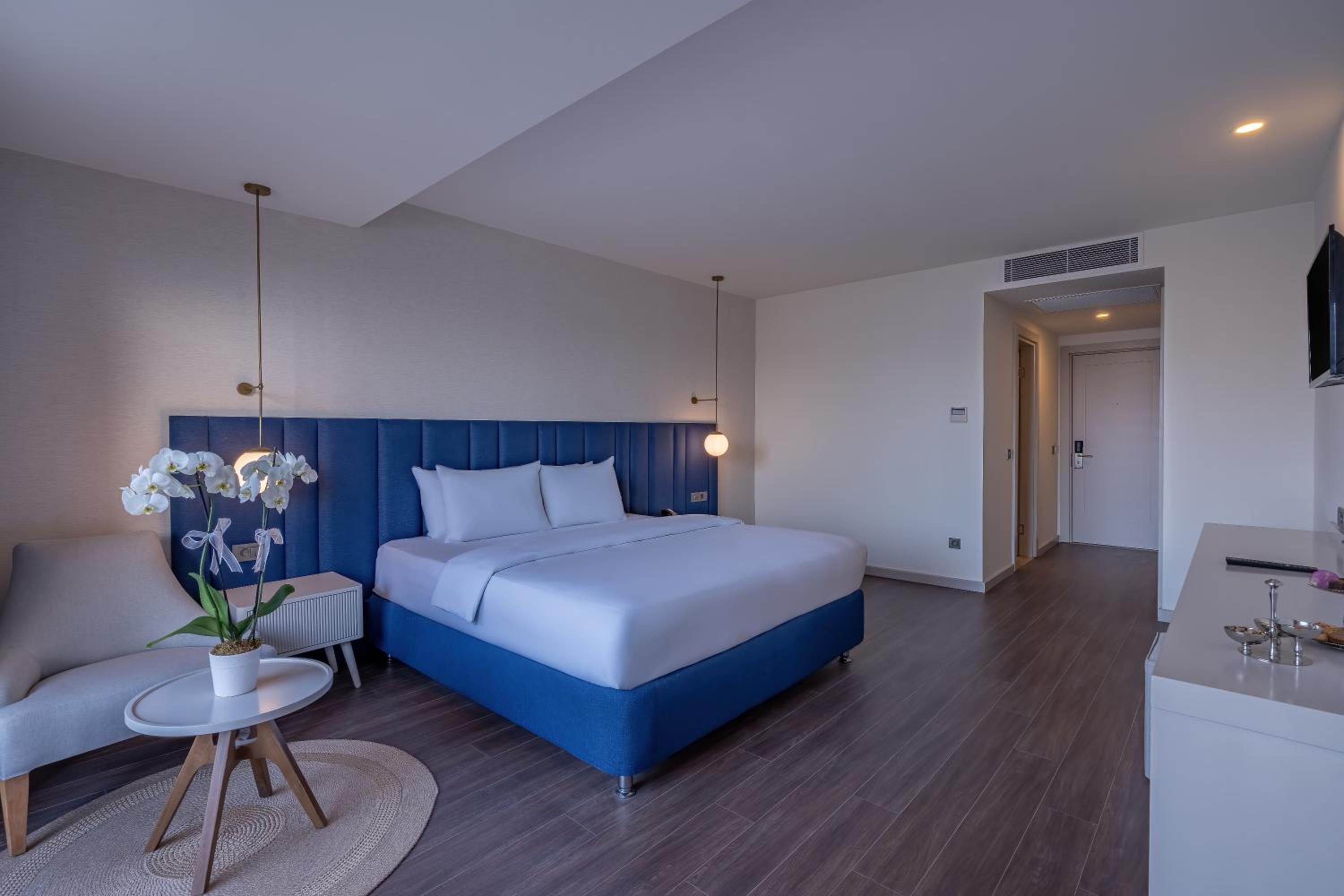 Double Room with Terrace - Photo 3