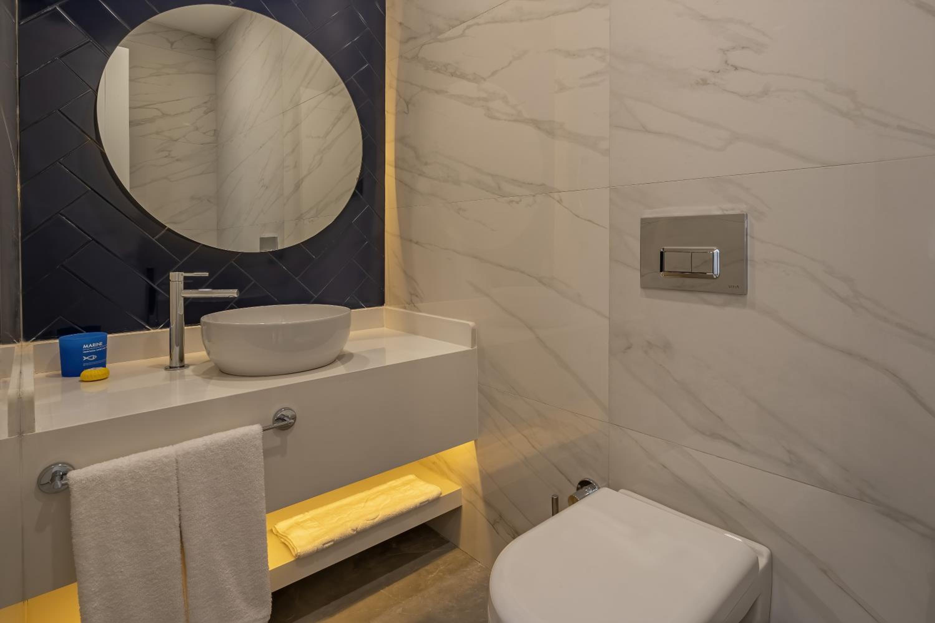Superior Suite with Sea View - Photo 6