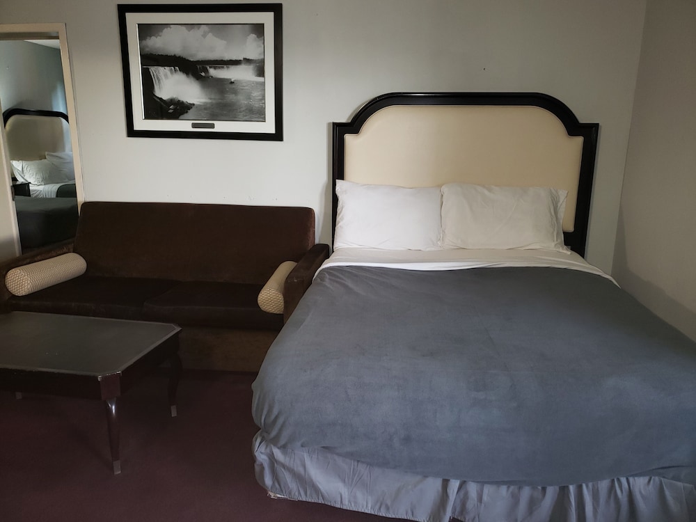 Family Suite, Multiple Beds - Photo 2