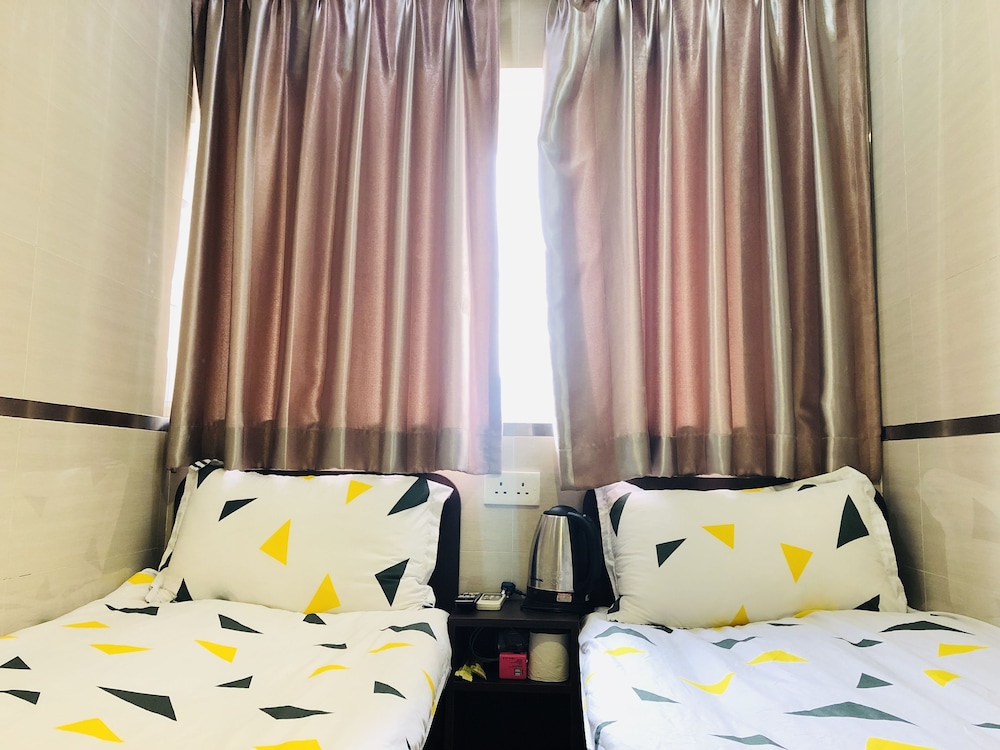 Basic Twin Room photo 2