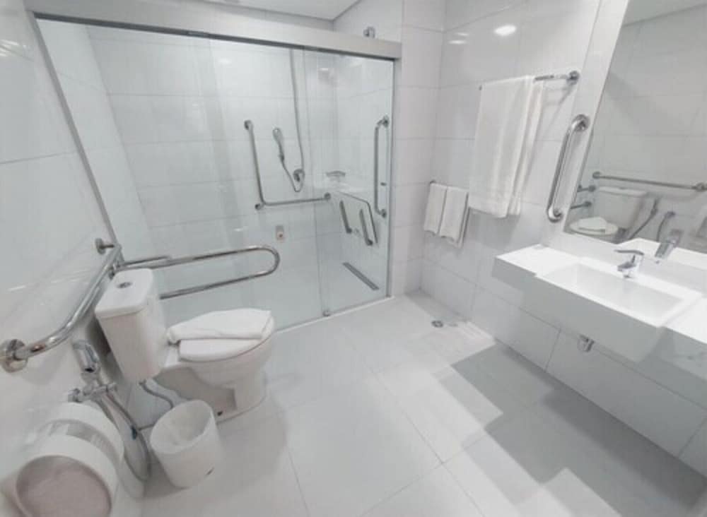 Standard Single Room, 2 Twin Beds, Accessible - Photo 5