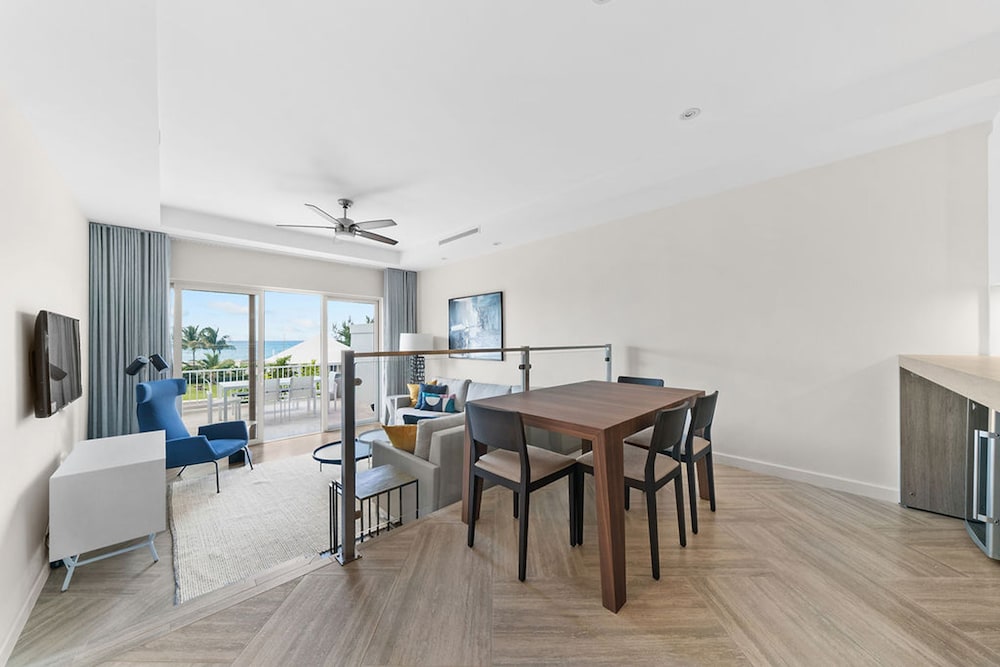 Condo, 2 Bedrooms