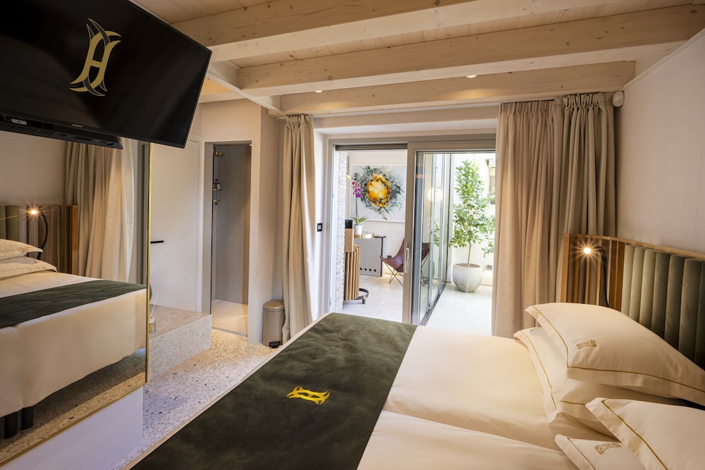 Standard Double Room, Terrace photo 2