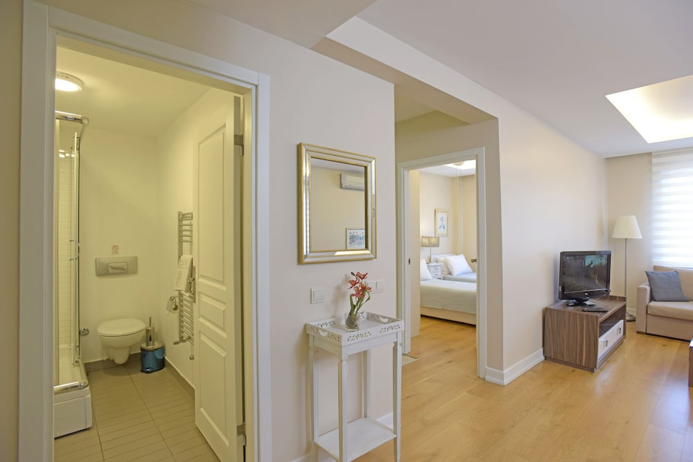 Suite, 2 Bedrooms photo 1