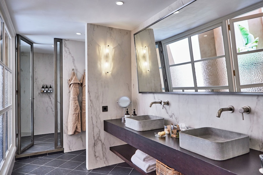 Grand Oasis Suite - Photo 2