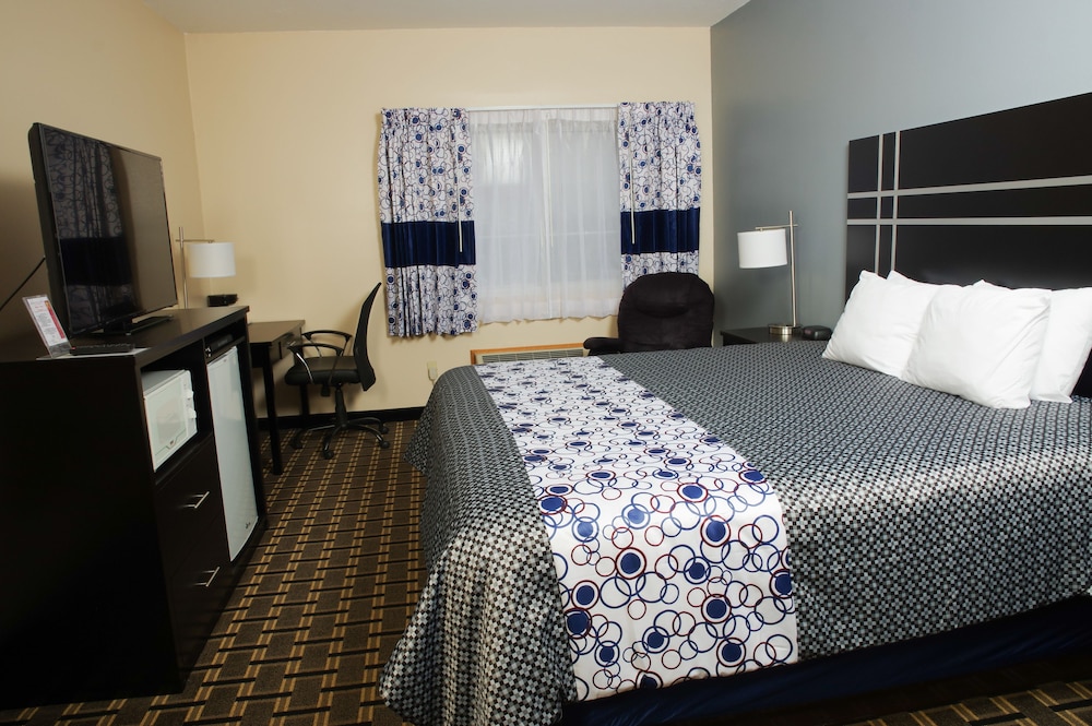 Standard Room, 1 King Bed photo 1