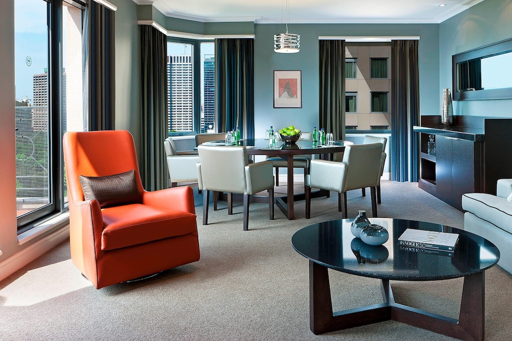 Deluxe Suite, 1 King Bed, Terrace