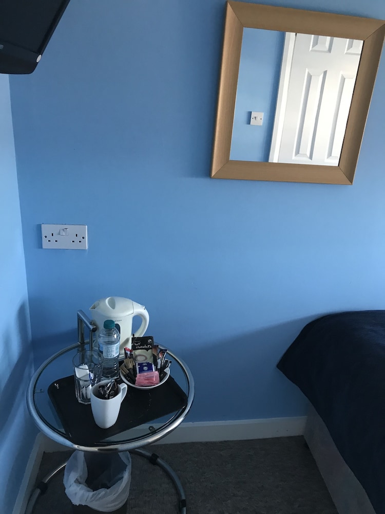 Single Room photo 2