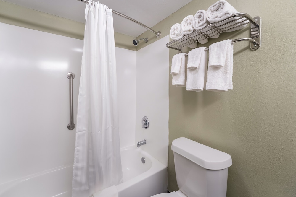 Standard Room, 2 Queen Beds, Smoking, Refrigerator & Microwave - Photo 3