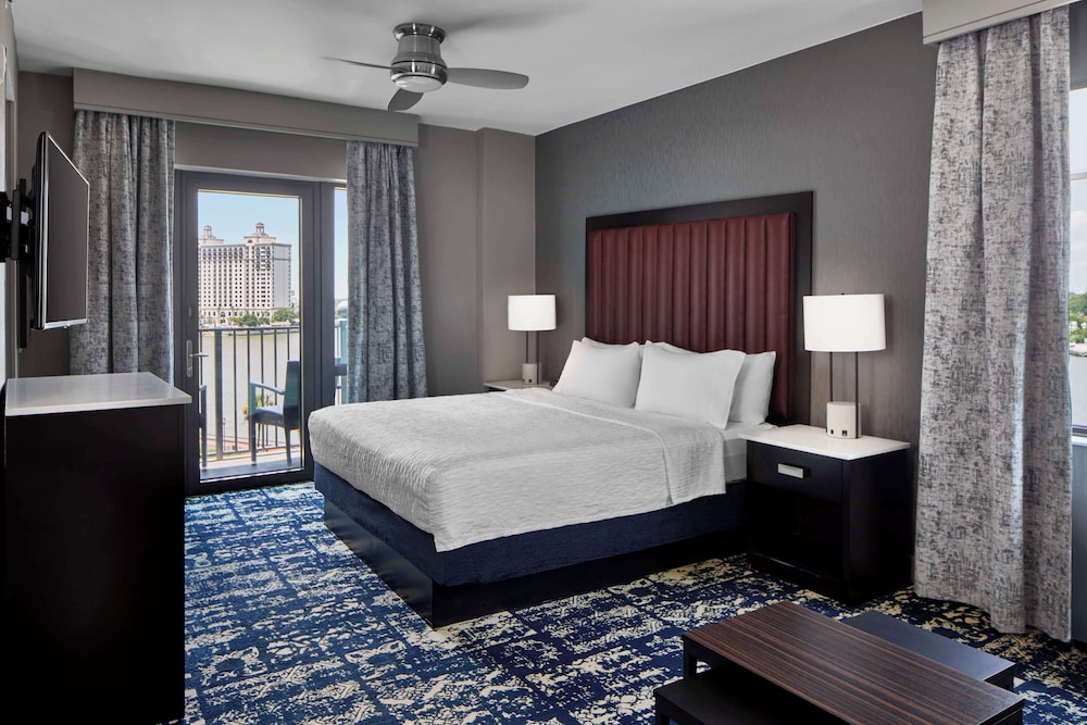 Studio Suite, 1 King Bed, Corner