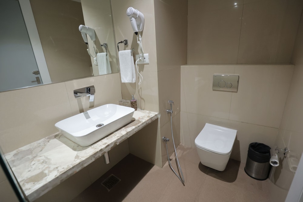 Suite, 1 Double Bed, Non Smoking photo 2
