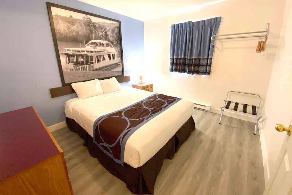 2 Queen Bed, 1-Bedroom, Deluxe Suite, Non-Smoking photo 2