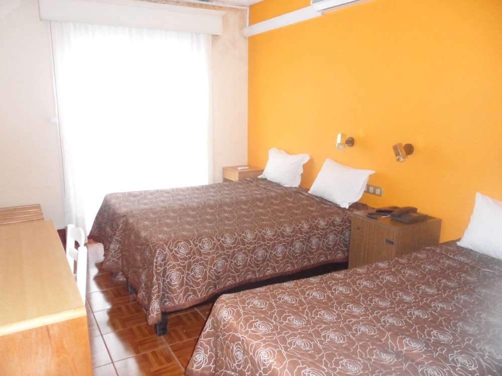 Economy Triple Room