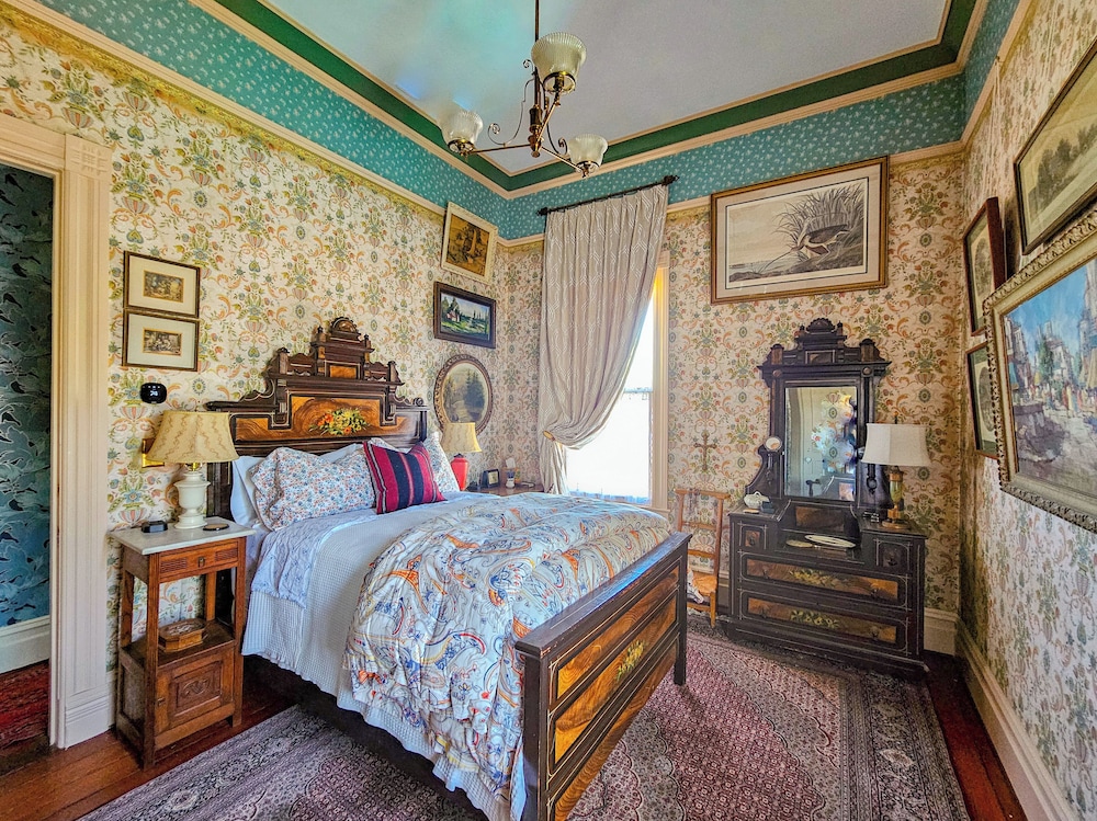 Classic Room, 1 Double Bed, Pool View