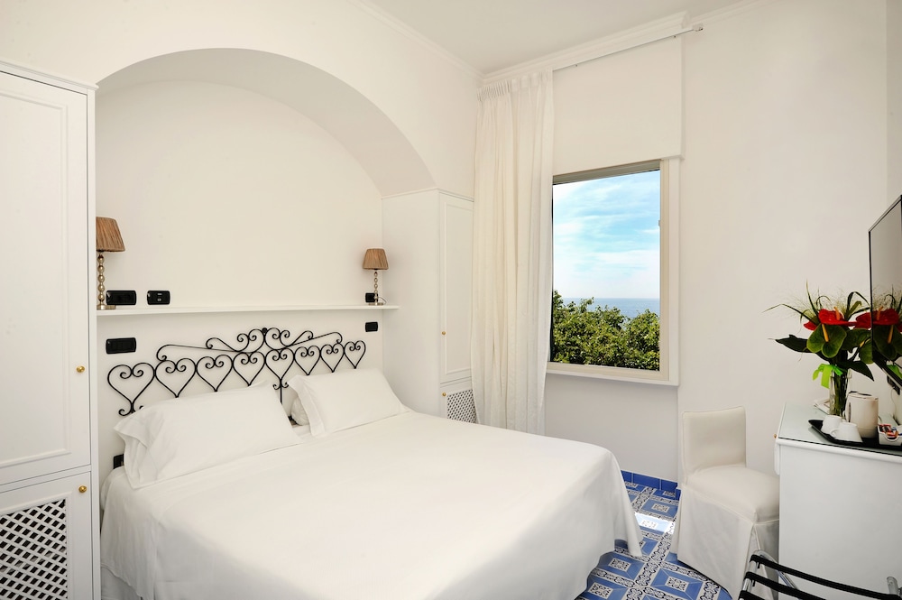 Standard Room, Sea View - Photo 5