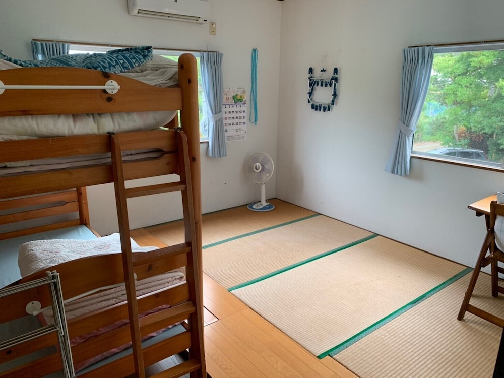 Japanese Western Style Room, Shared Bathroom photo 2