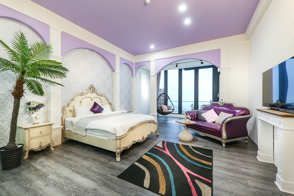 Romantic Double Room, Partial Ocean View photo 1