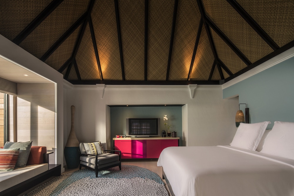Villa, 1 King Bed (Sunset Water)