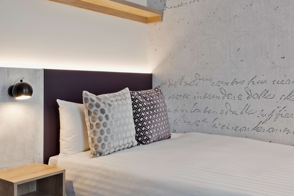 Superior Apartment (King Bed) - Photo 2