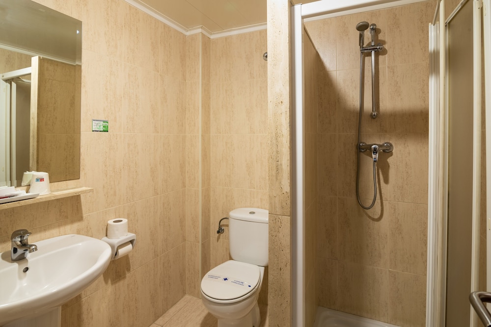 Economy Double Room, 1 Double Bed photo 3