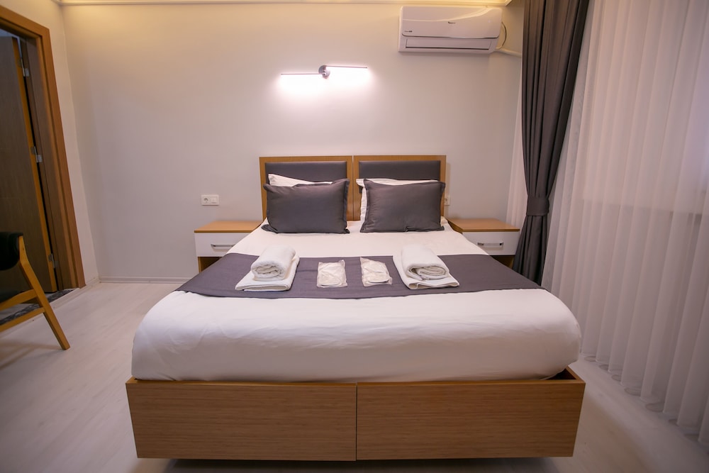 Deluxe Double or Twin Room photo 1