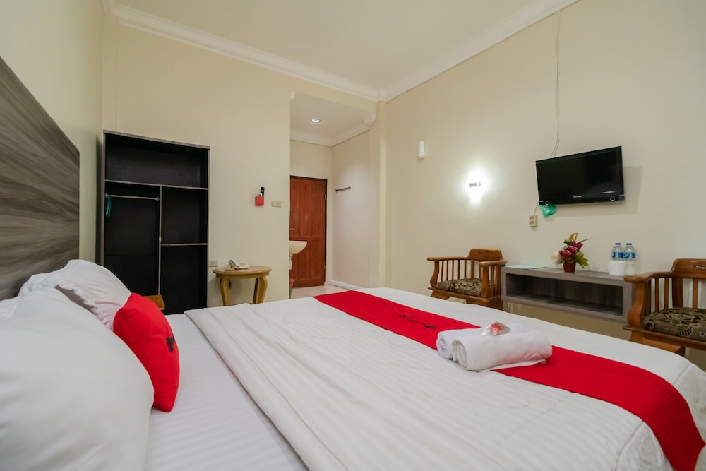 Double Room (RedDoorz) - Photo 3