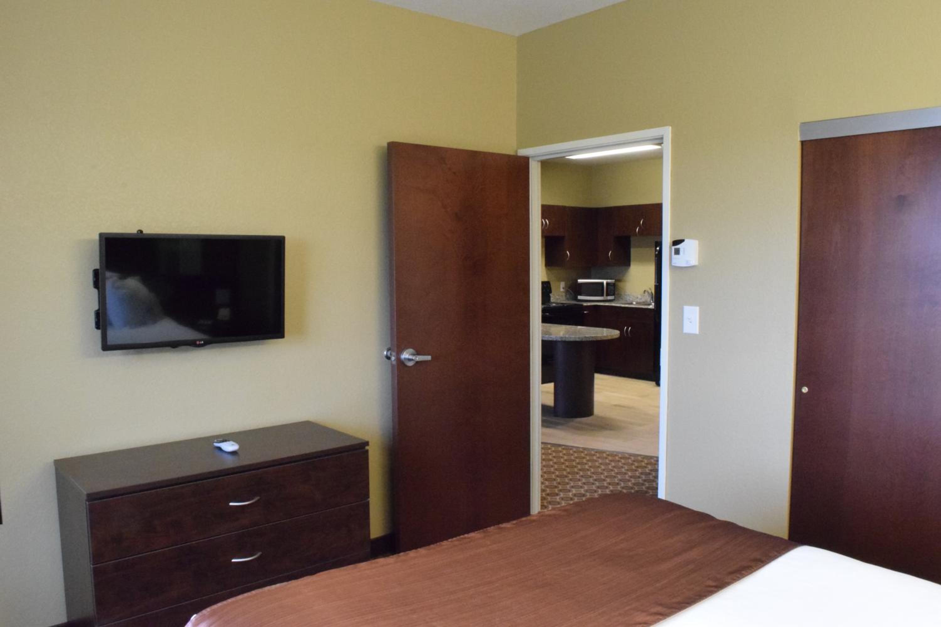 Two Bedroom Suite - Disability Access - Non-Smoking