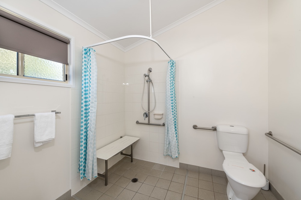 Open Plan Easy Access Cabin photo 2