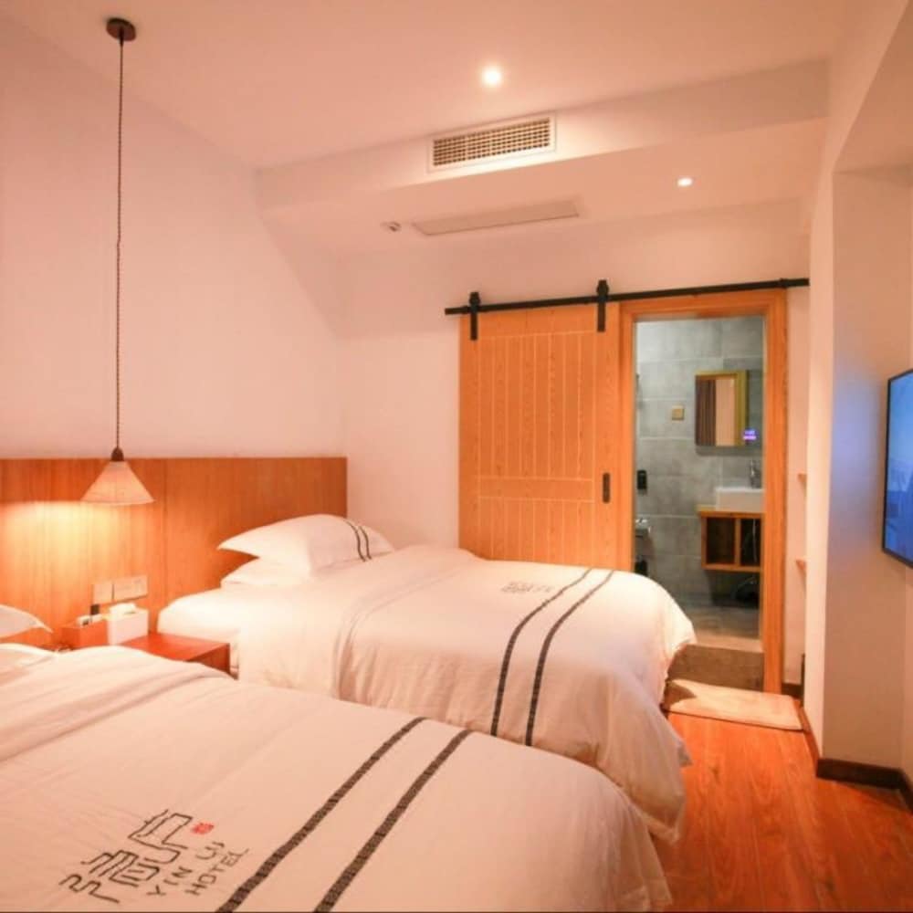Standard Twin Room photo 1