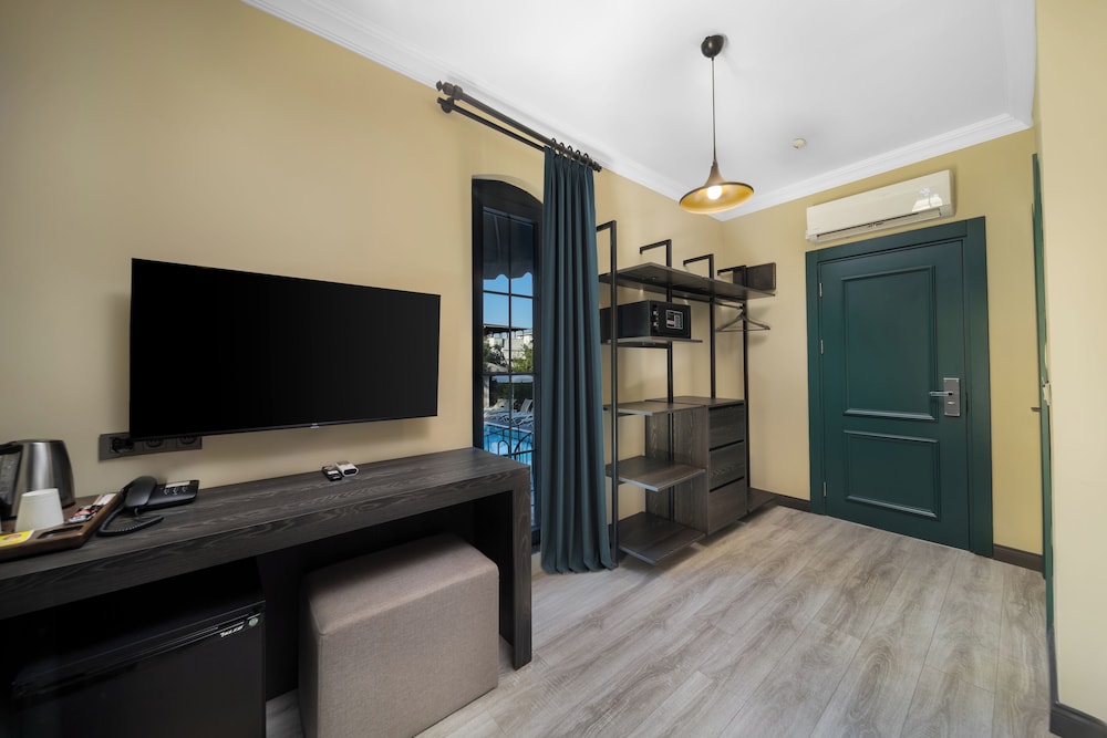 Standard Double Or Twin Room, Terrace - Photo 3