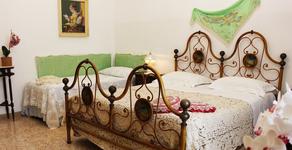 Quadruple Room (Nigella)