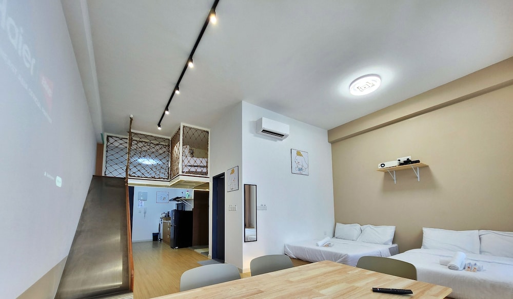 SpongeBob Theme Loft Apartment photo 1