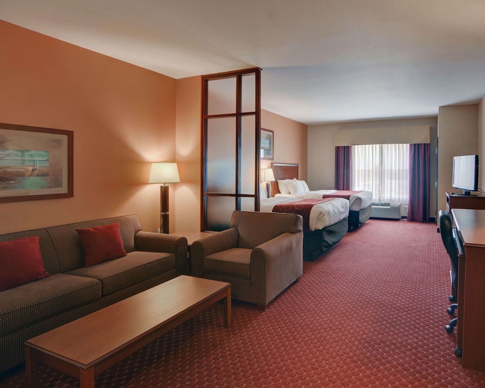 Suite, 2 Queen Beds, Non Smoking - Photo 2