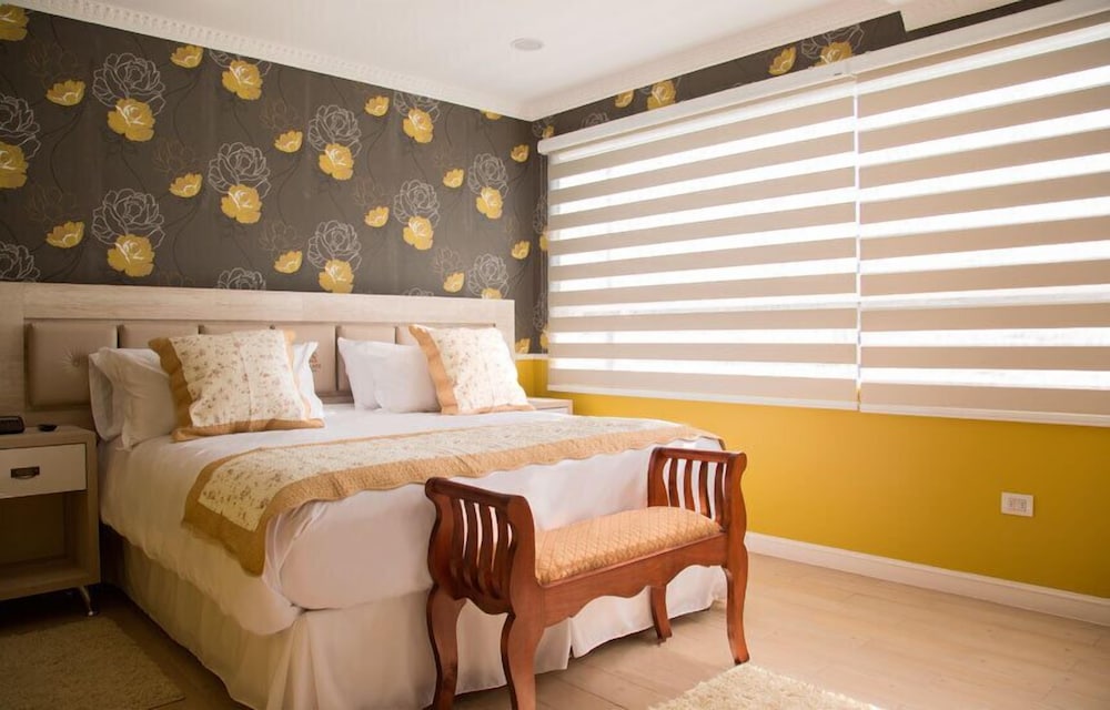 Standard Single Room, 1 King Bed, Private Bathroom photo 2