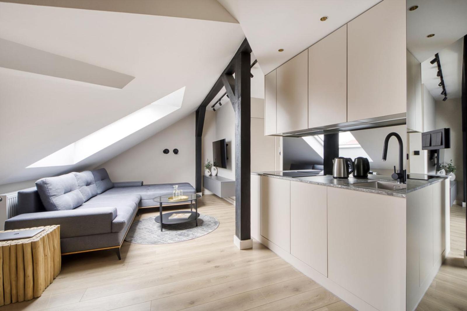 One-Bedroom Apartment - Photo 3