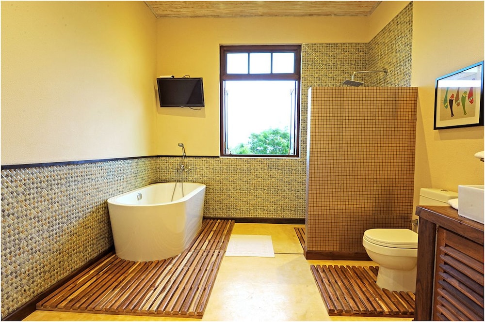 Grand Suite (Upstairs) photo 2