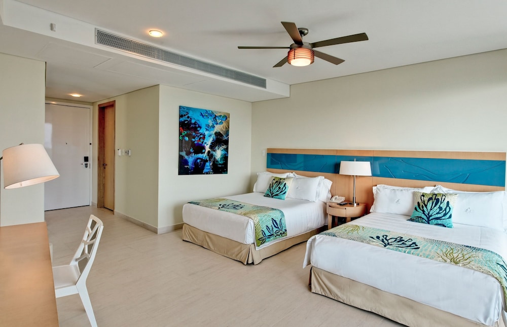 Superior Room, 2 Double Beds - Photo 2