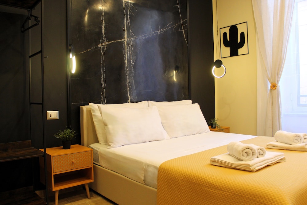 Comfort Room, 1 Queen Bed